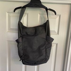 Lululemon gym/work bag, great condition
